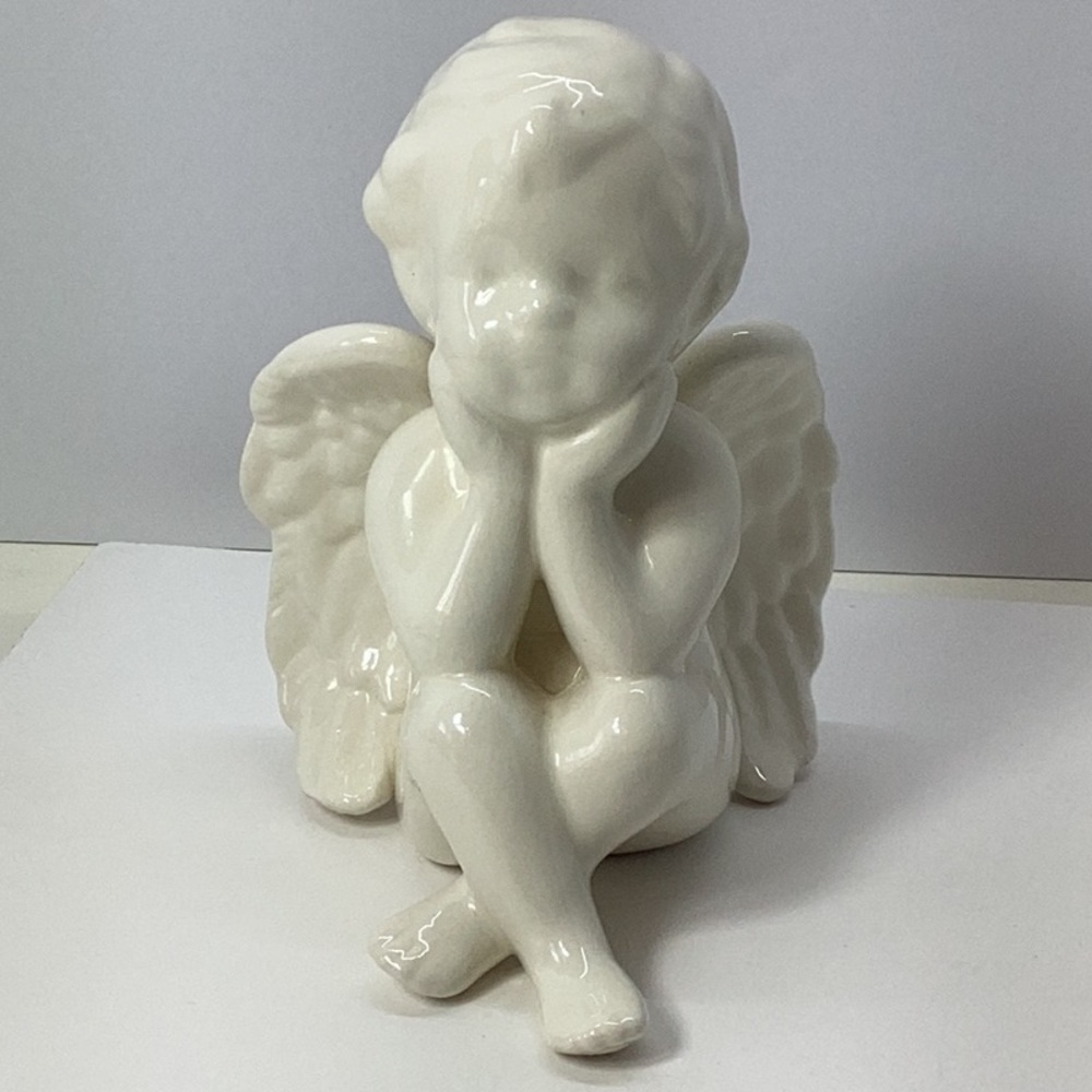 Mud Pie “Cherub Hands On Chin” Ceramic Angel Figurine - Picture 1 of 5